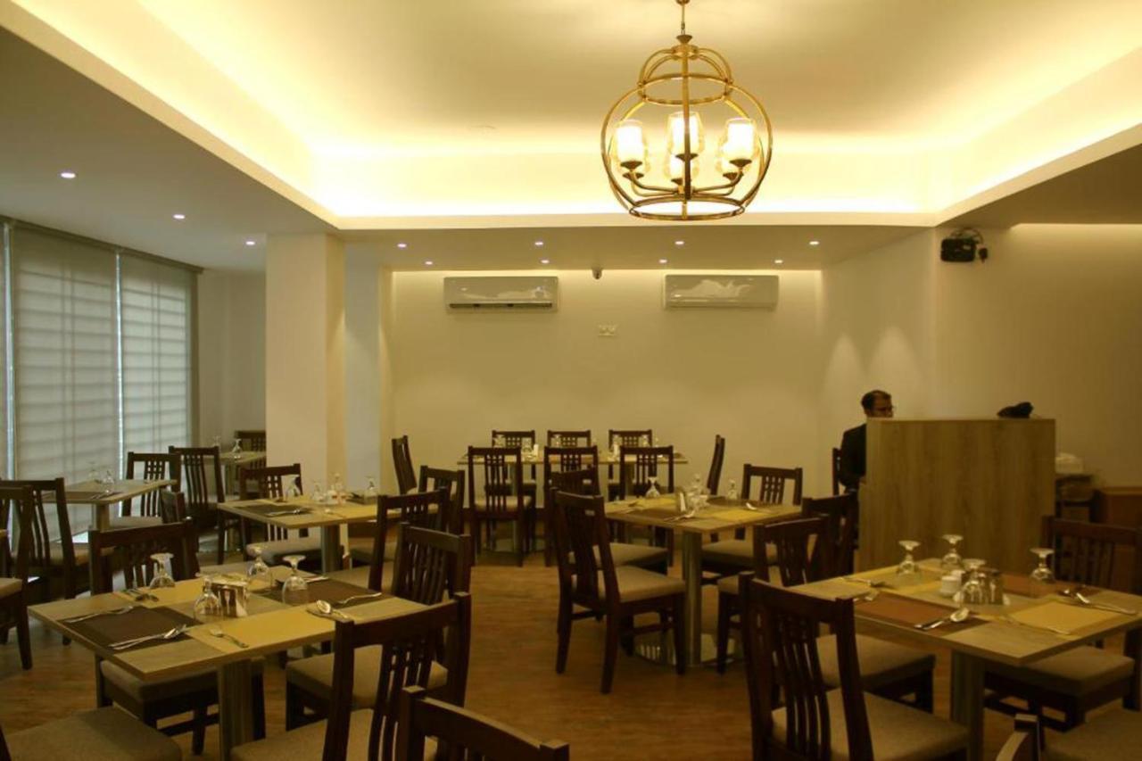 Priyo Nibash Stylish Residential Hotel Dhaka Exterior photo