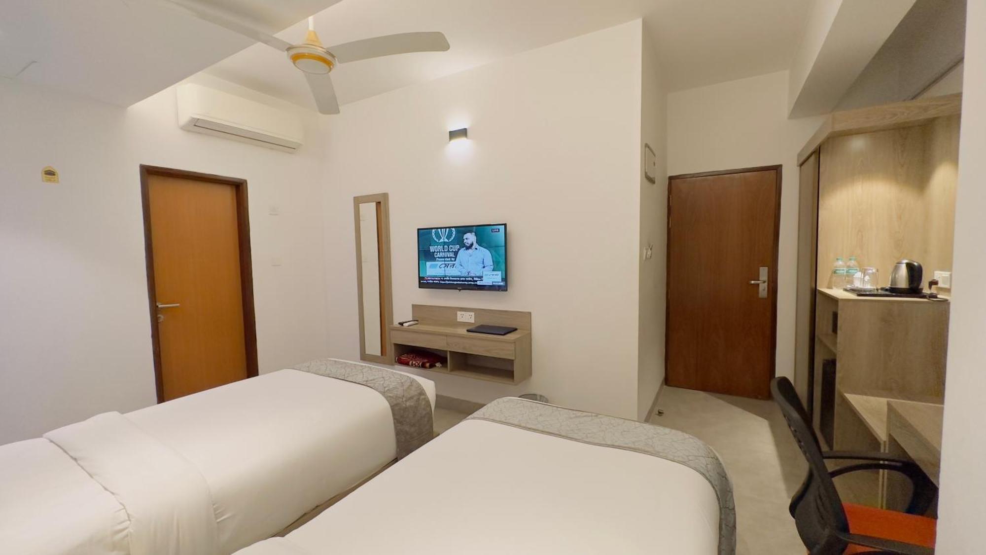 Priyo Nibash Stylish Residential Hotel Dhaka Exterior photo
