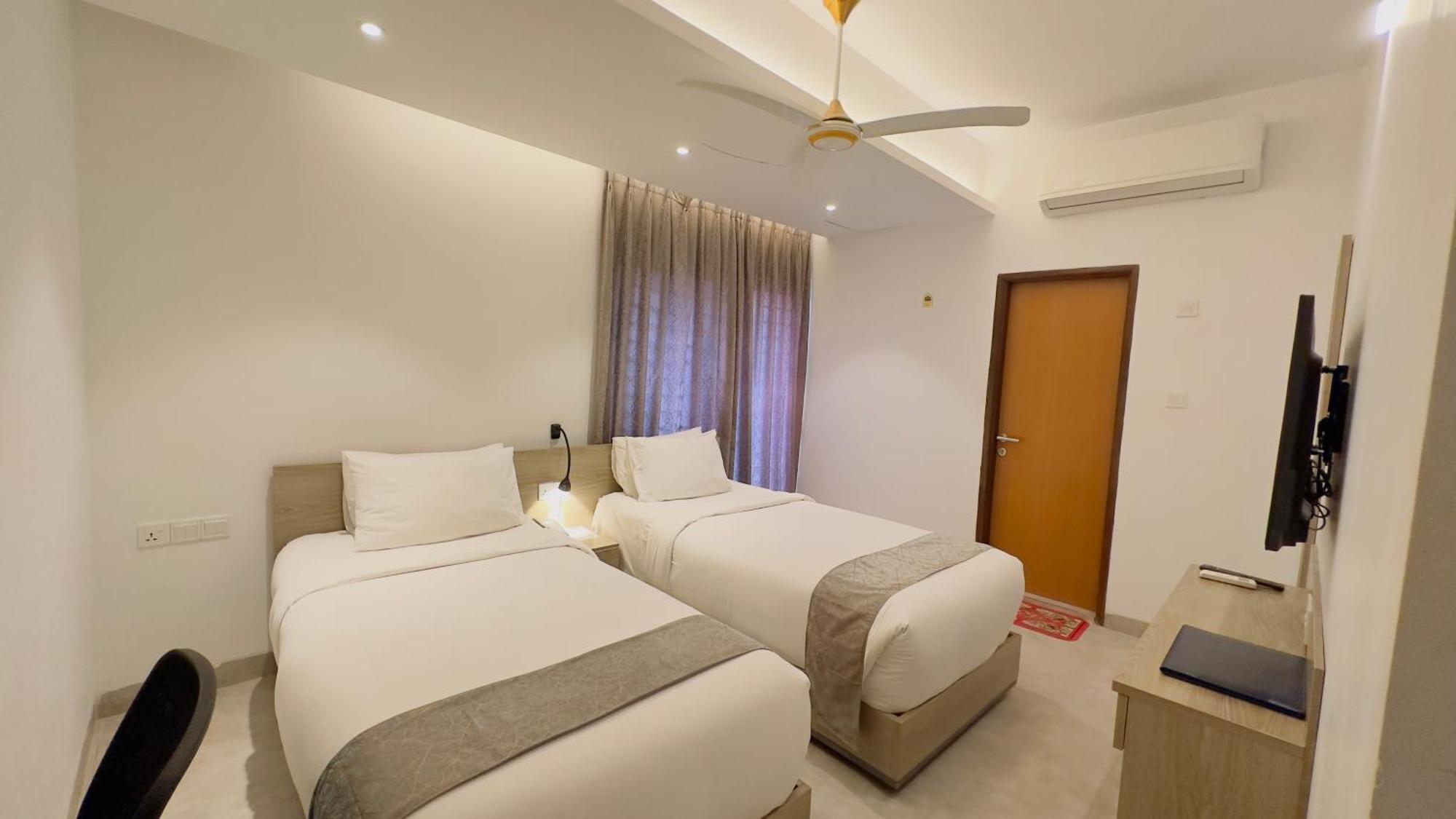 Priyo Nibash Stylish Residential Hotel Dhaka Exterior photo