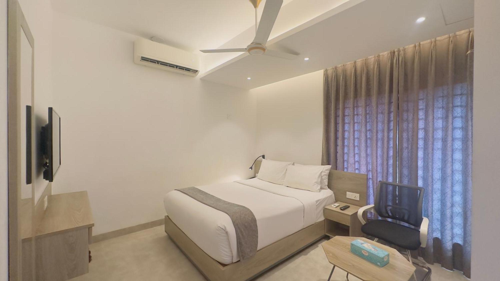 Priyo Nibash Stylish Residential Hotel Dhaka Exterior photo